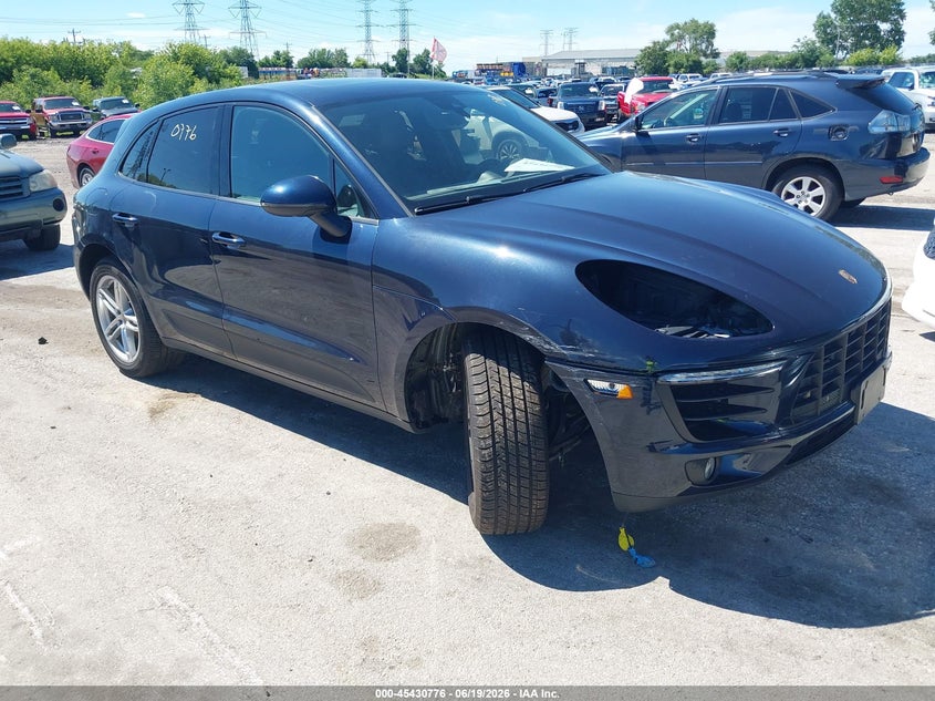 2017 PORSCHE MACAN | WP1AA2A52HLB02979 | UPCARS