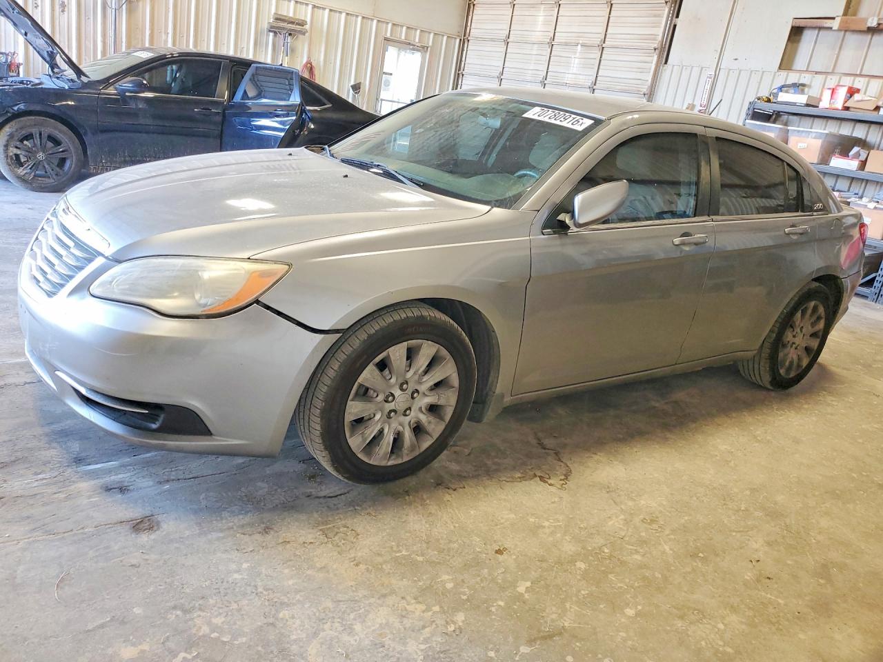 2013 CHRYSLER 200 LX | 1C3CCBAB9DN642200 | UPCARS
