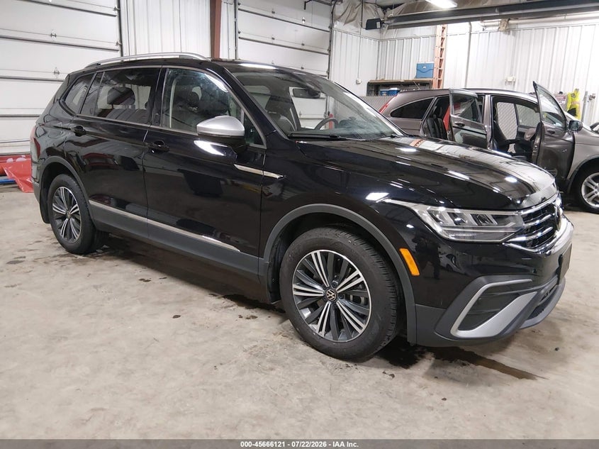 2024 VOLKSWAGEN TIGUAN 2.0T WOLFSBURG EDITION | 3VV5B7AXXRM226837 | UPCARS