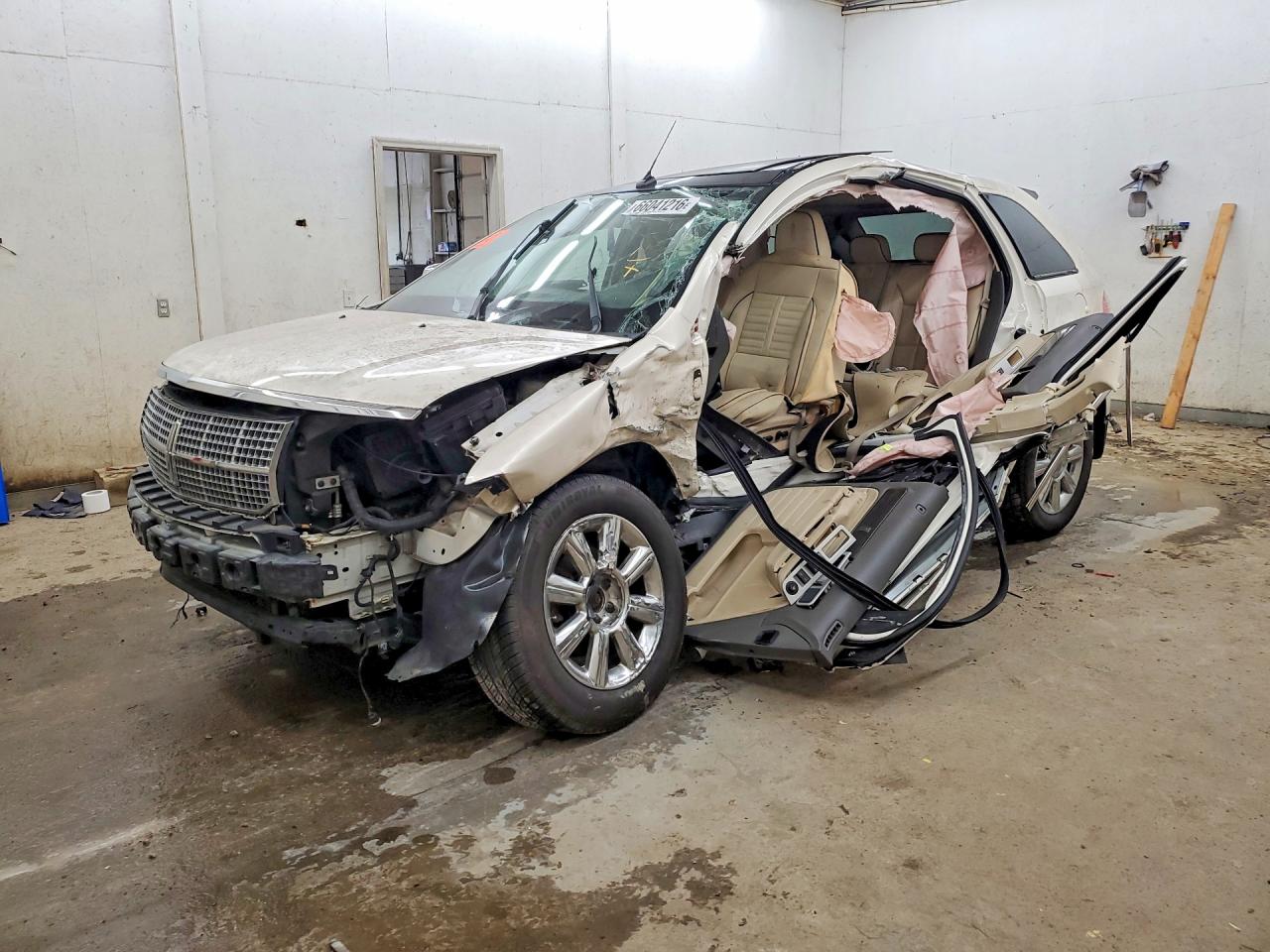 2008 LINCOLN MKX | 2LMDU88C78BJ01744 | UPCARS
