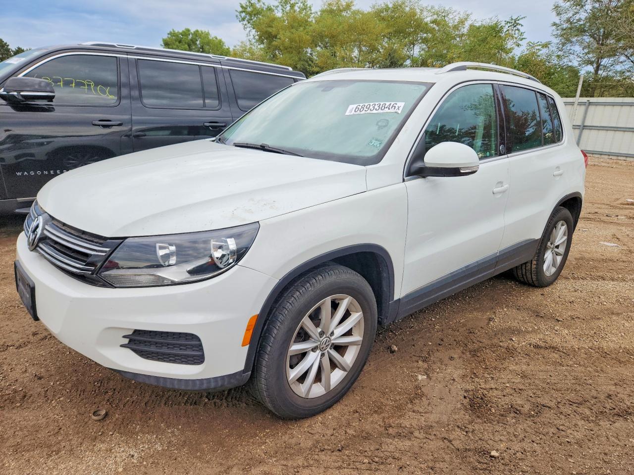 2017 VOLKSWAGEN TIGUAN WOLFSBURG | WVGRV7AX7HW500173 | UPCARS