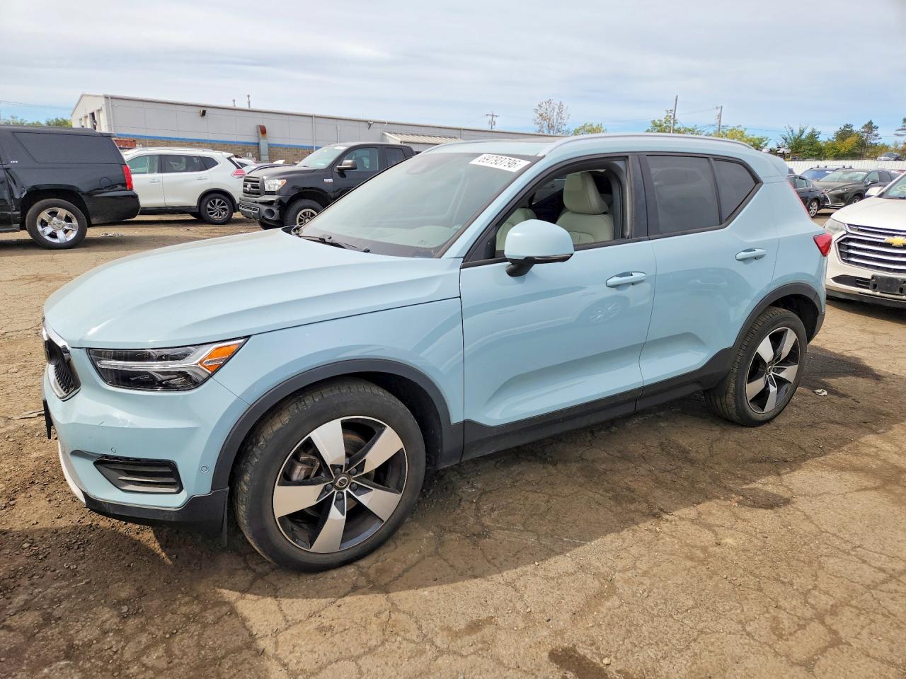 2019 VOLVO XC40 T5 MOMENTUM | YV4162UK0K2104423 | UPCARS