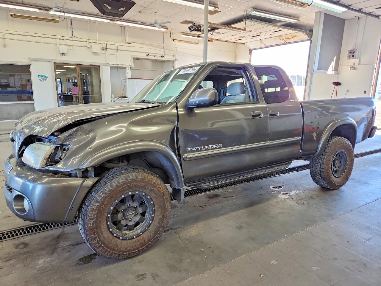 2003 TOYOTA TUNDRA LIMITED | 5TBBT481X3S339105 | UPCARS