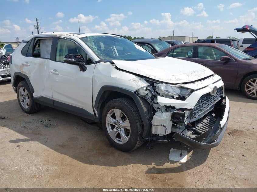 2020 TOYOTA RAV4 XLE | JTMW1RFV4LD522481 | UPCARS