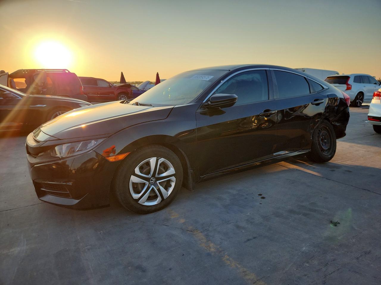 2018 HONDA CIVIC LX | 2HGFC2F5XJH595373 | UPCARS