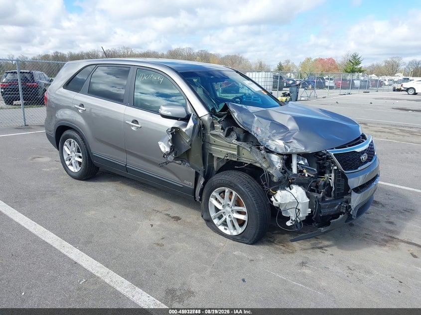 2015 KIA SORENTO LX | 5XYKTCA61FG591916 | UPCARS