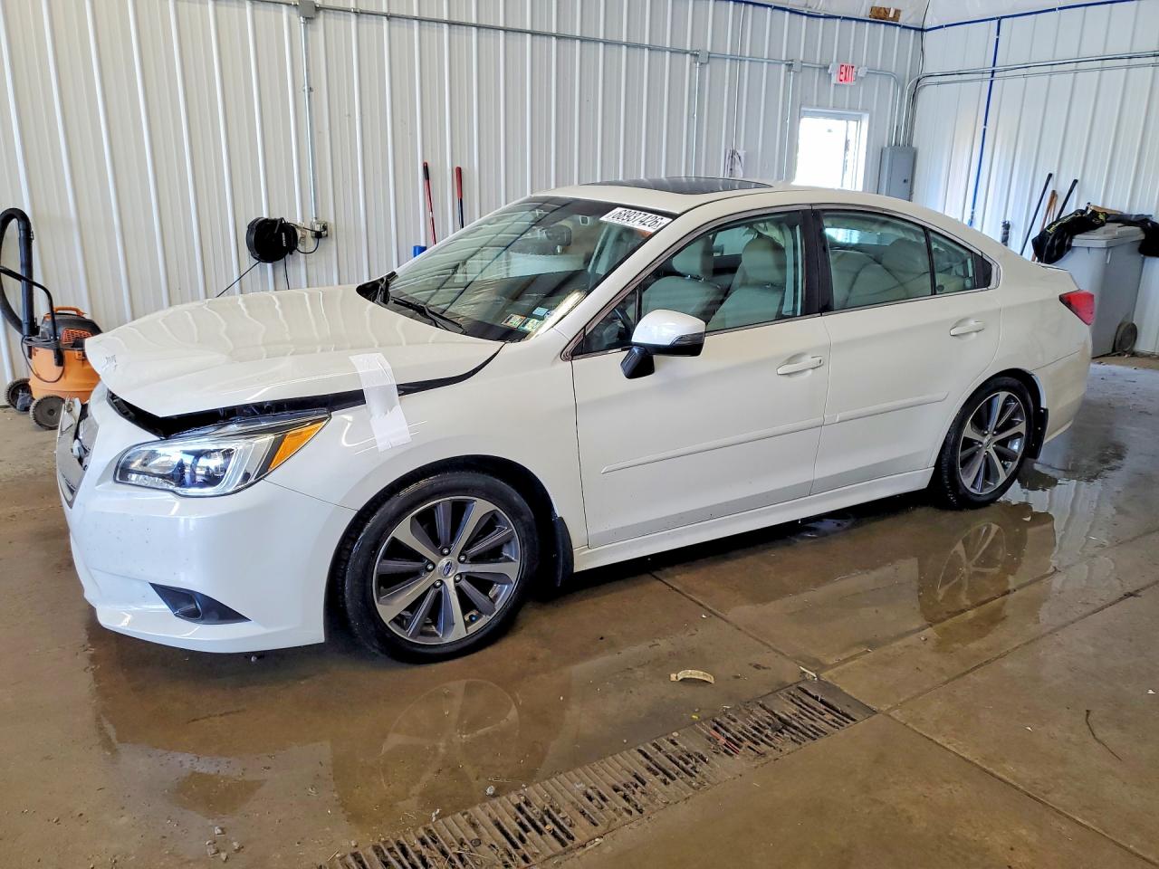 2015 SUBARU LEGACY 2.5I LIMITED | 4S3BNAN60F3065807 | UPCARS
