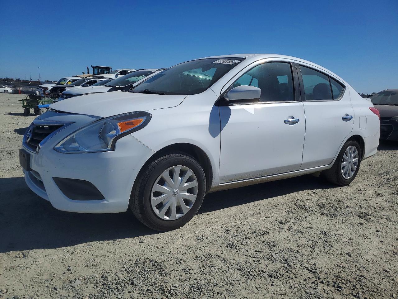 2018 NISSAN VERSA SV | 3N1CN7AP8JL886689 | UPCARS