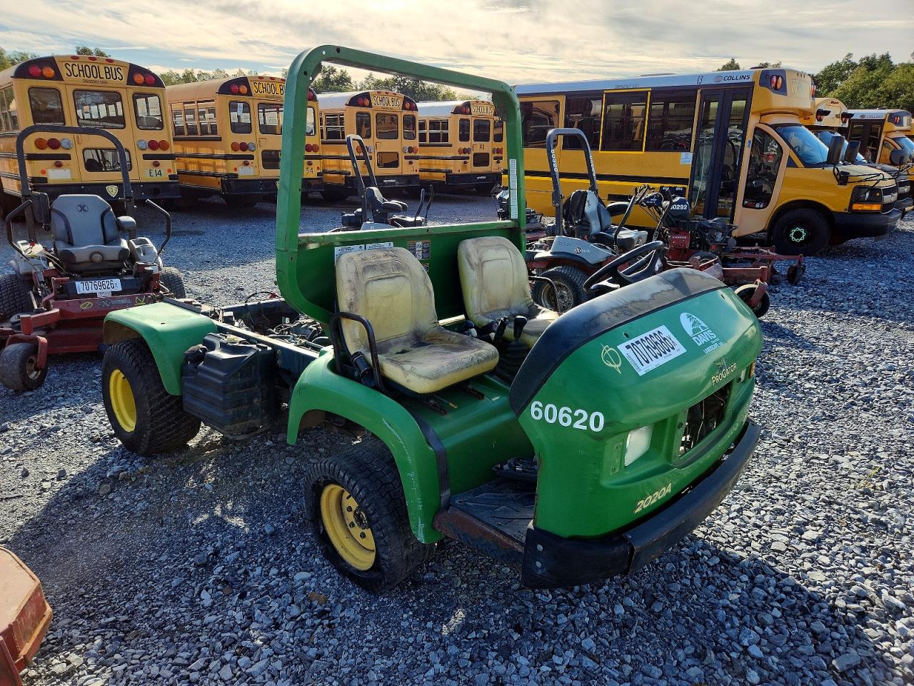 2020 JOHN DEER INDUSTRIAL | 86258076 | UPCARS