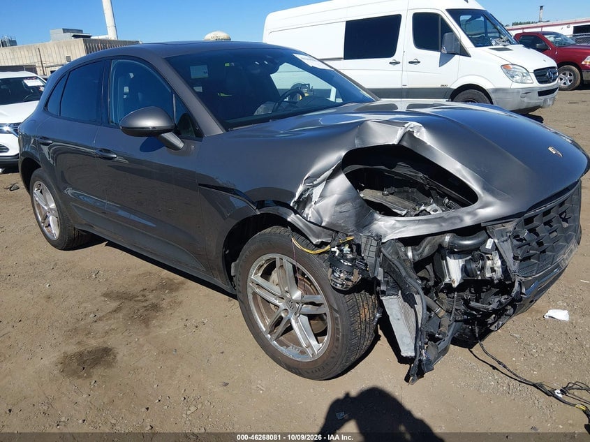 2015 PORSCHE MACAN S | WP1AB2A59FLB69797 | UPCARS