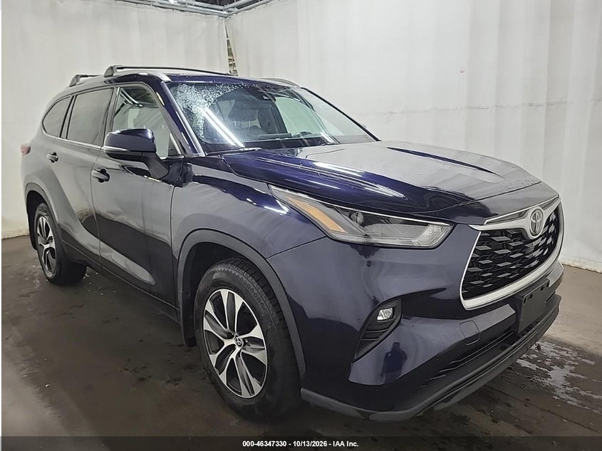 2022 TOYOTA HIGHLANDER XLE | 5TDGZRBHXNS564772 | UPCARS