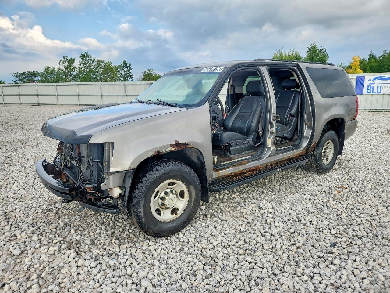 2008 CHEVROLET SUBURBAN K2500 | 3GNGK26KX8G210326 | UPCARS