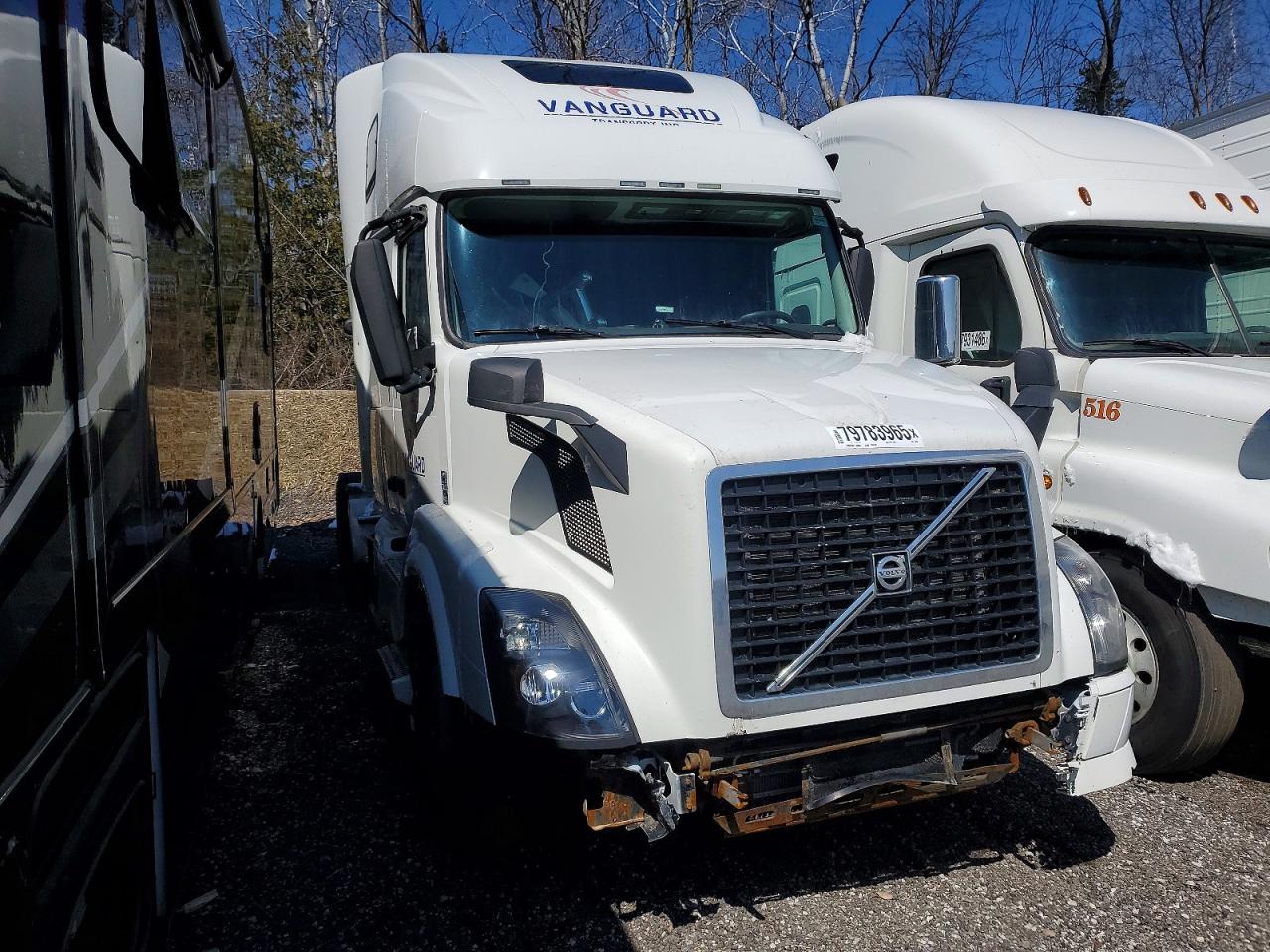 2015 VOLVO VN SEMI TRUCK | 4V4NC9EH6FN910249 | UPCARS