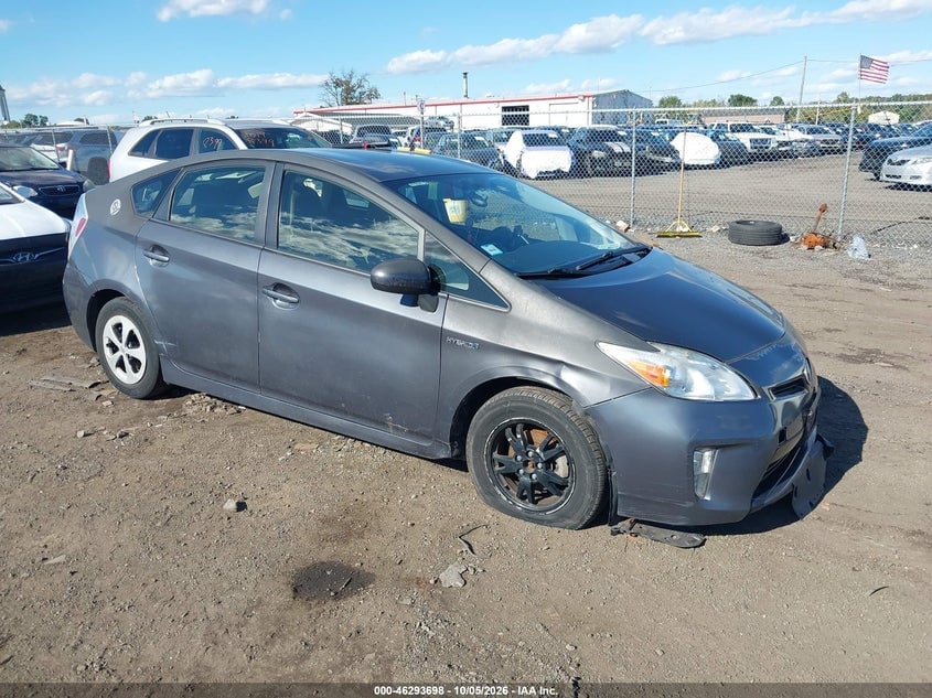 2015 TOYOTA PRIUS TWO | JTDKN3DU9F0438808 | UPCARS