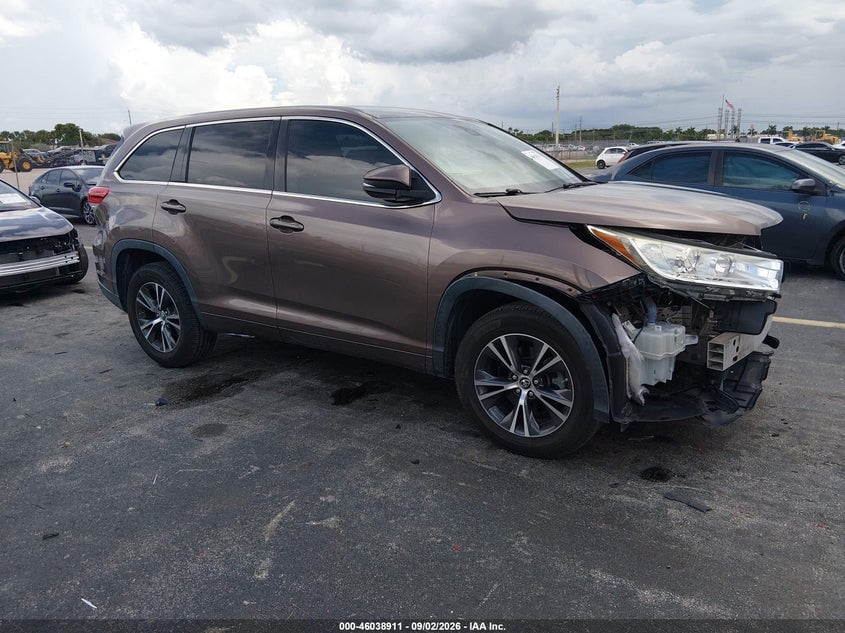 2017 TOYOTA HIGHLANDER LE | 5TDZZRFH7HS215883 | UPCARS