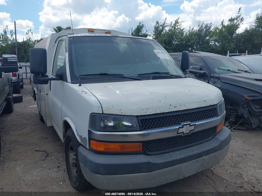 2008 CHEVROLET EXPRESS CUTAWAY WORK VAN | 1GBHG31K881217578 | UPCARS