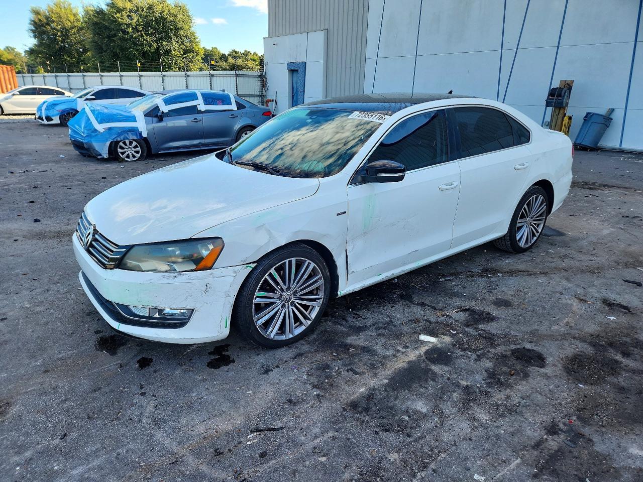 2015 VOLKSWAGEN PASSAT SE | 1VWBT7A36FC063383 | UPCARS