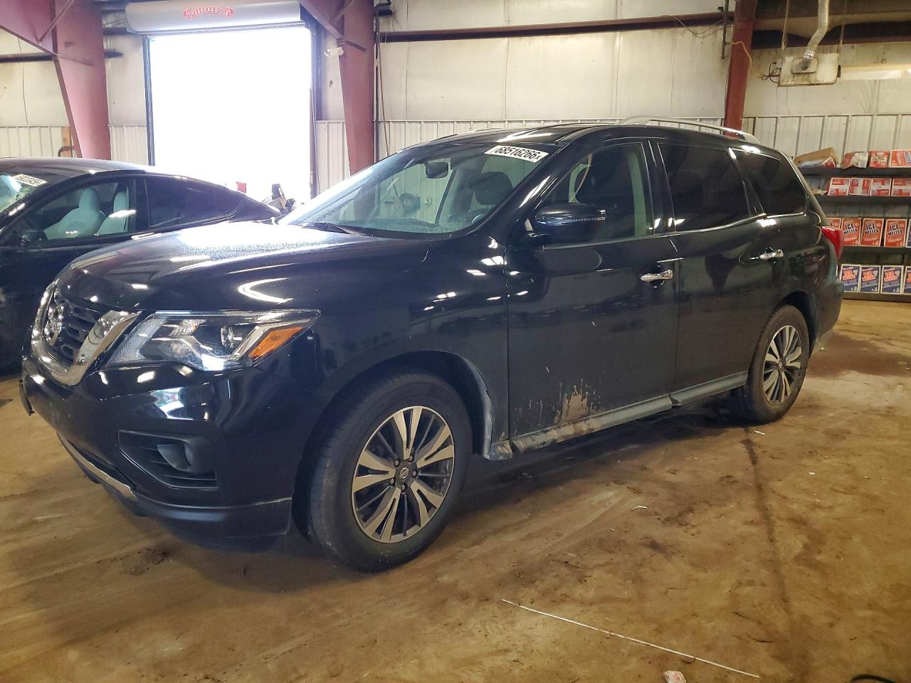 2018 NISSAN PATHFINDER SV | 5N1DR2MM4JC605649 | UPCARS