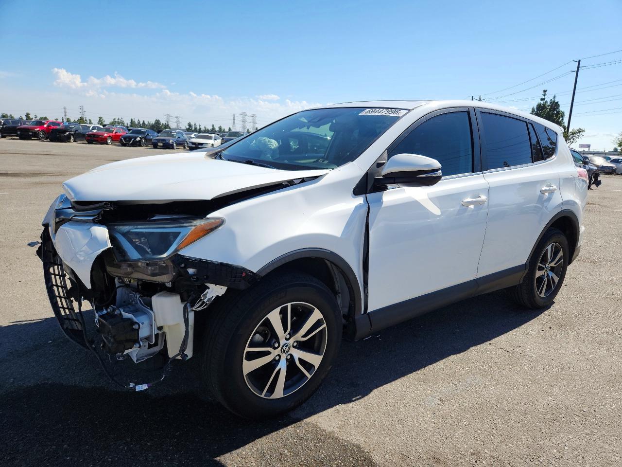 2018 TOYOTA RAV4 XLE | JTMWFREV5JJ206556 | UPCARS