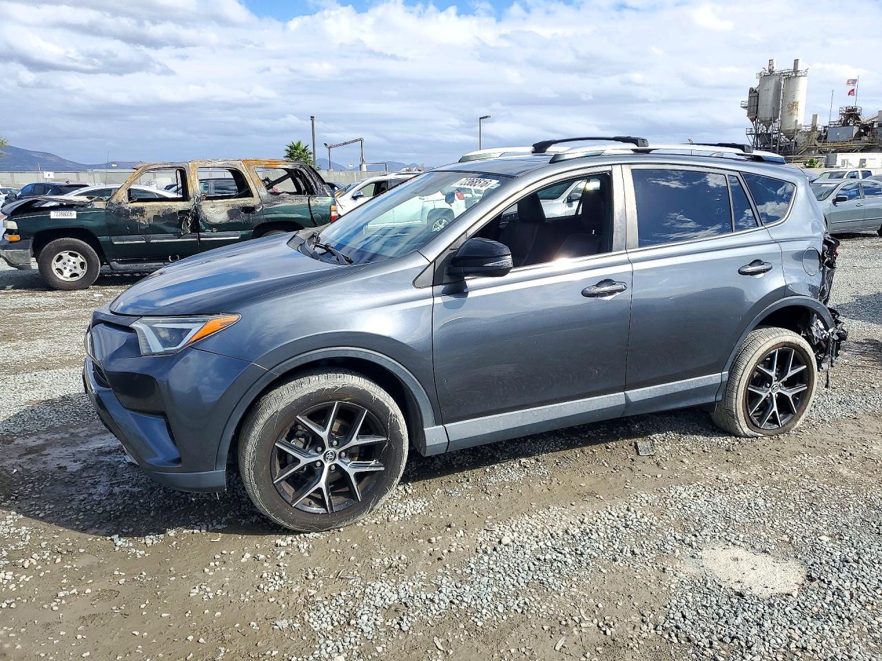 2017 TOYOTA RAV4 SE | JTMNFREV9HD097765 | UPCARS
