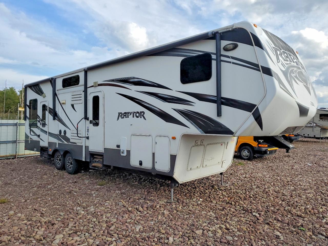 2014 RAPTOR 5TH WHEEL | 4YDF31024ER800521 | UPCARS