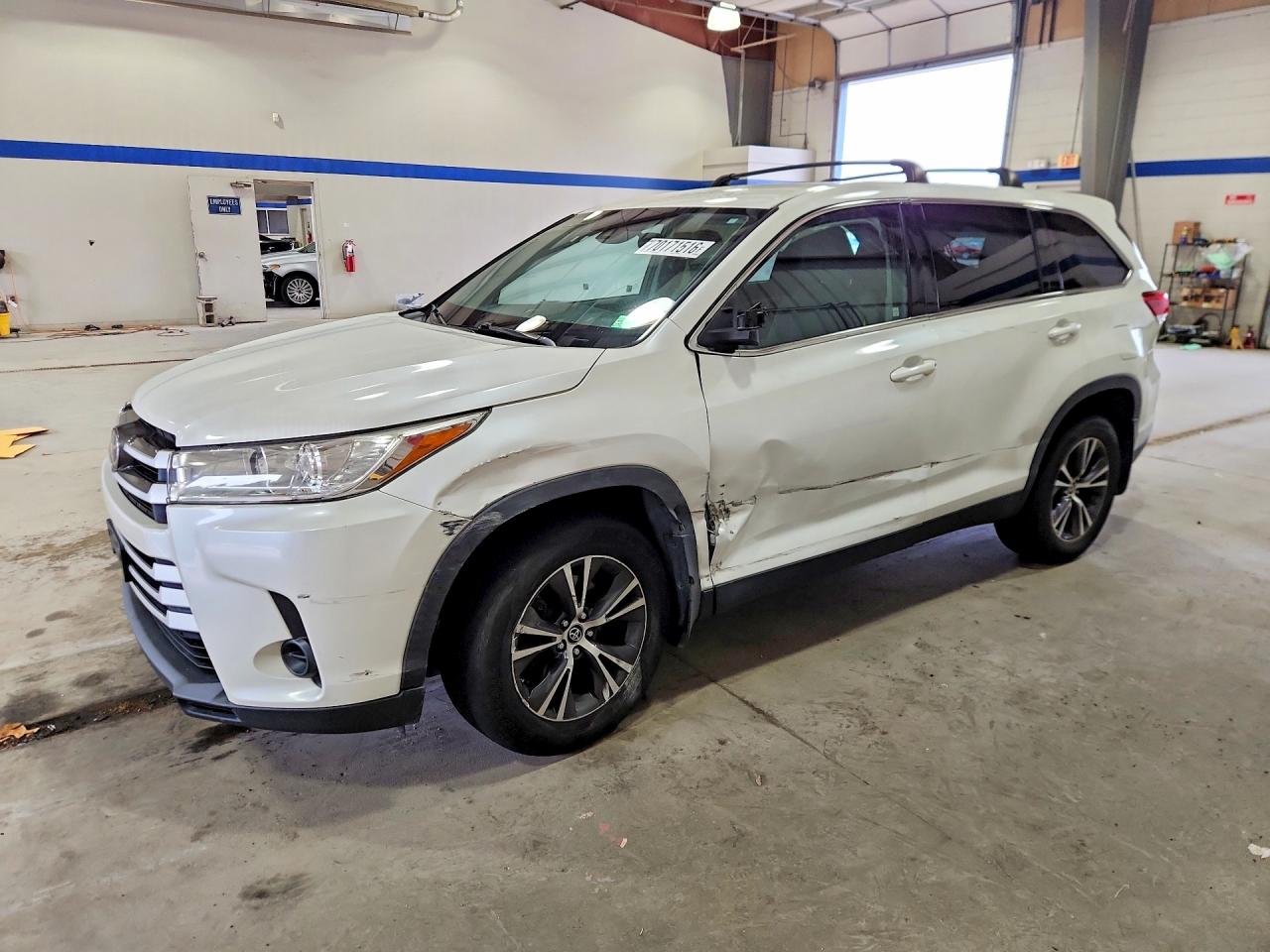 2019 TOYOTA HIGHLANDER LE | 5TDBZRFH0KS707986 | UPCARS
