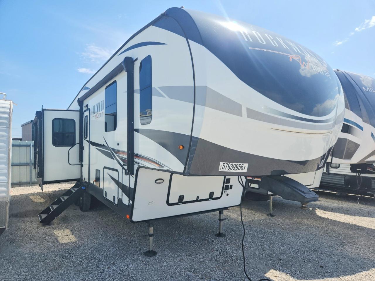 2021 FOREST RIVER ROCKWOOD CAMPER | 4X4FRLN2XM1895664 | UPCARS