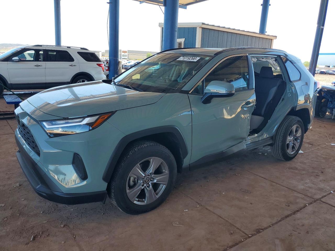 2023 TOYOTA RAV4 XLE | JTMW1RFV2PD106497 | UPCARS