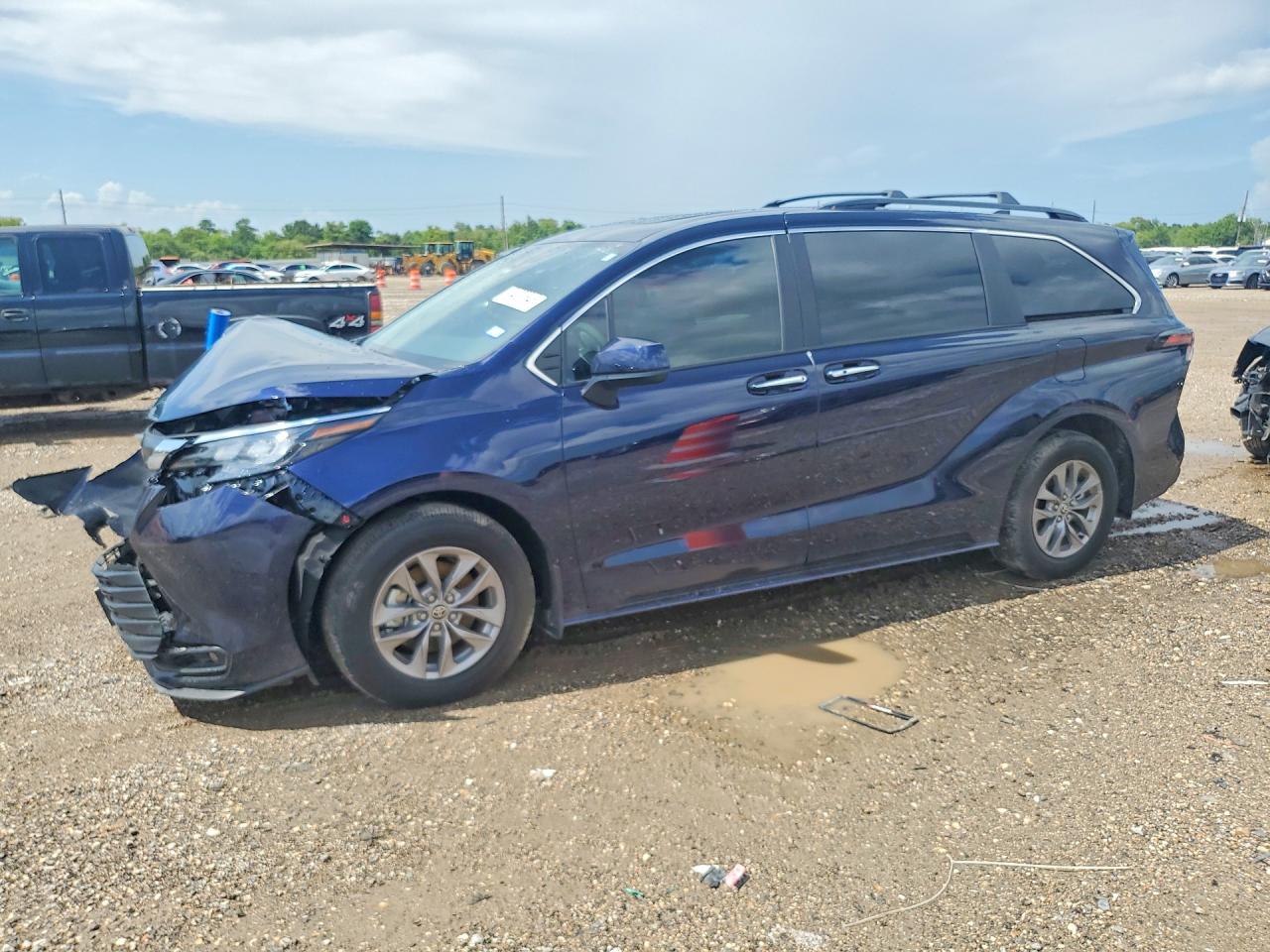 2026 TOYOTA SIENNA XLE 8-PASSENGER | 5TDYRKEC9TS323536 | UPCARS
