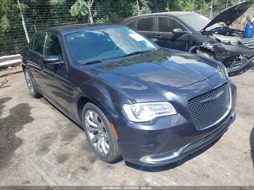 2016 CHRYSLER 300 LIMITED | 2C3CCAAG1GH313512 | UPCARS