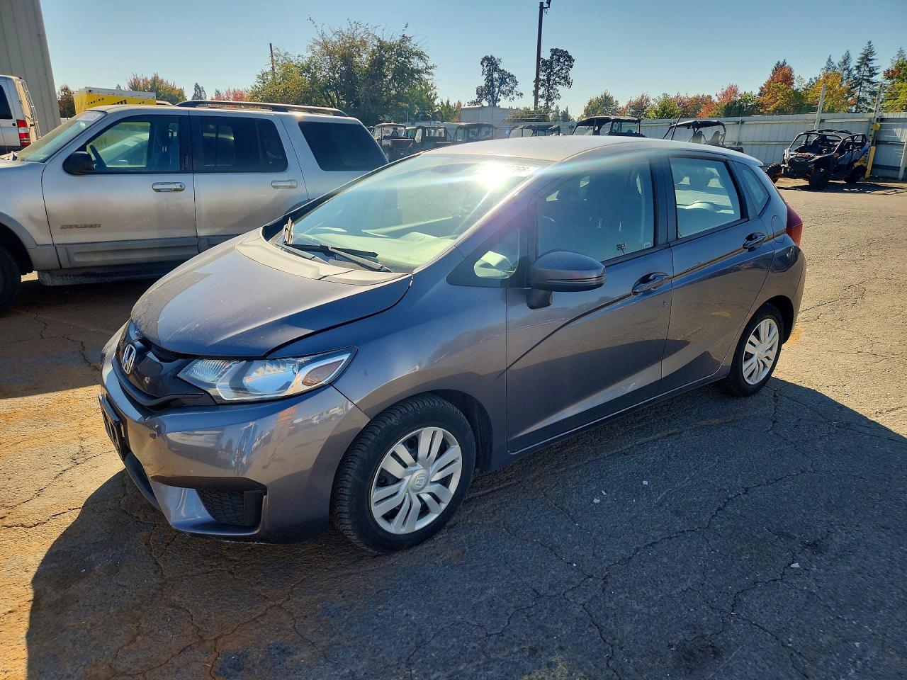 2015 HONDA FIT LX | 3HGGK5G54FM749642 | UPCARS