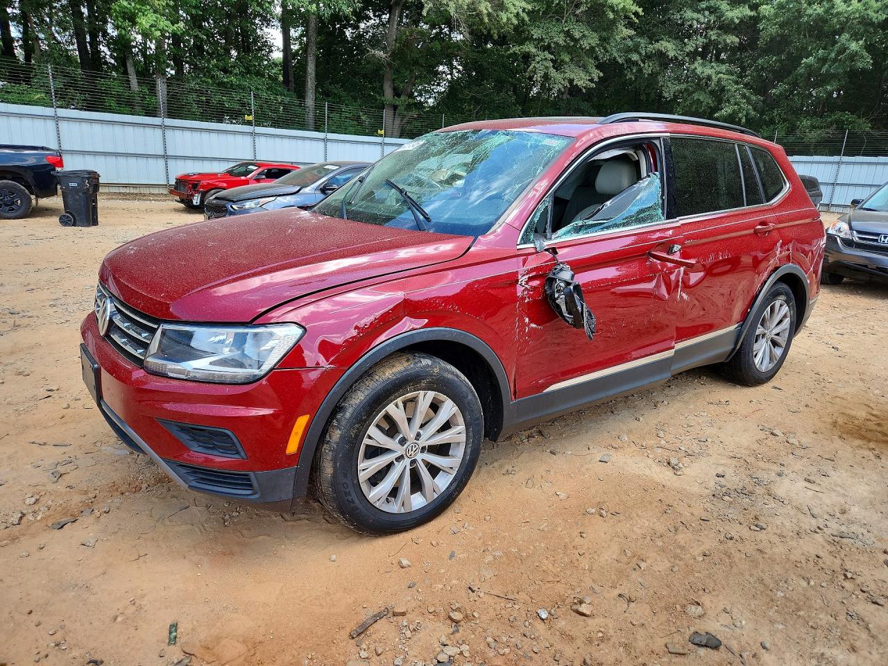 2018 VOLKSWAGEN TIGUAN SE | 3VV3B7AX5JM067592 | UPCARS