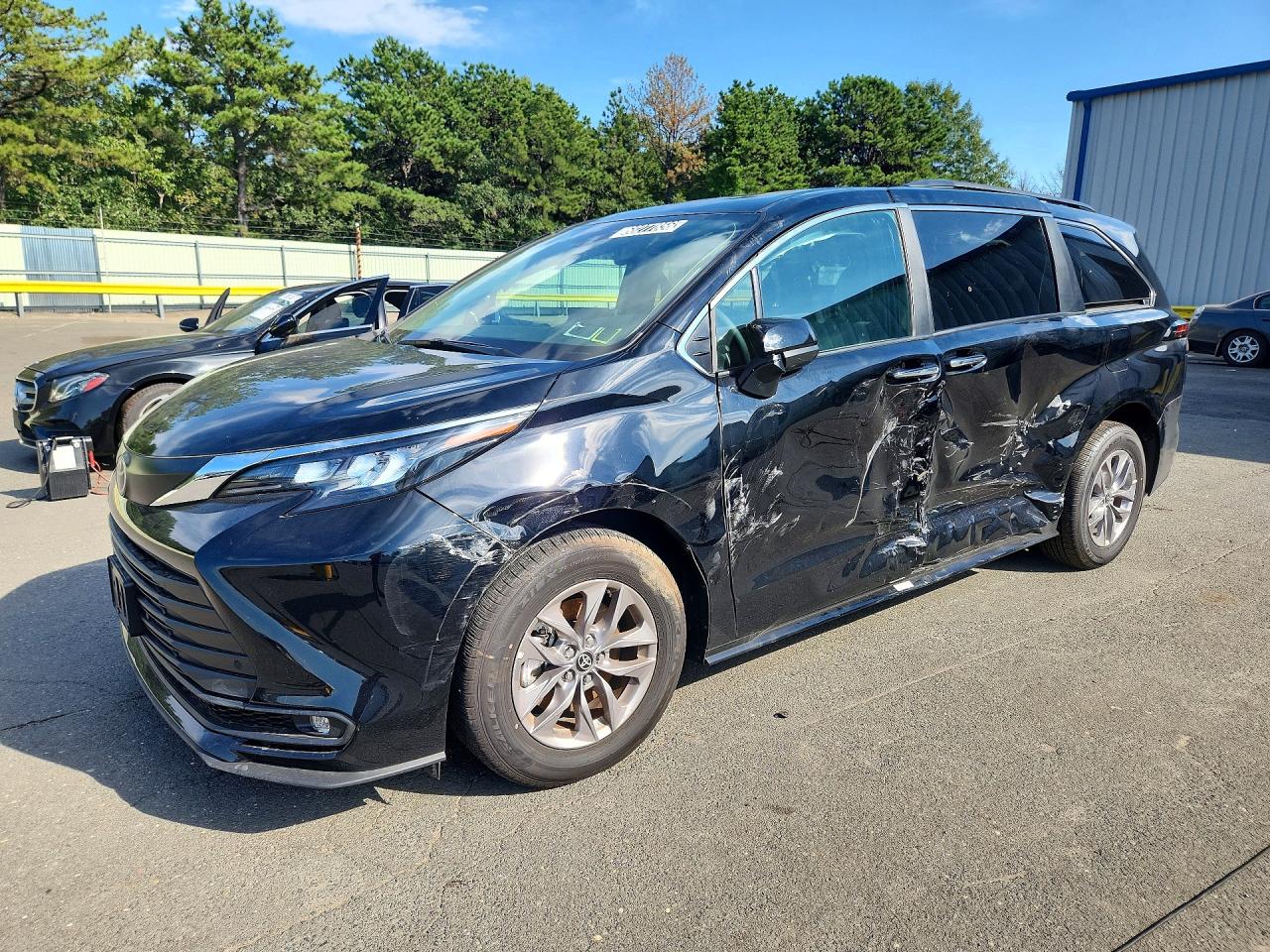 2026 TOYOTA SIENNA XLE 7-PASSENGER | 5TDYSKFC7TS246149 | UPCARS