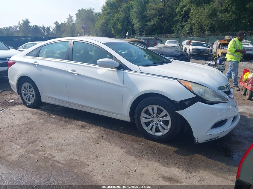 2013 HYUNDAI SONATA GLS | 5NPEB4AC8DH555125 | UPCARS