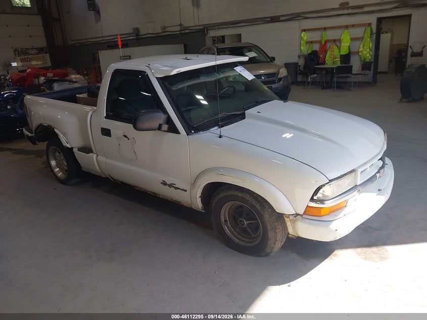 2000 CHEVROLET S-10 LS | 1GCCS1452Y8204959 | UPCARS