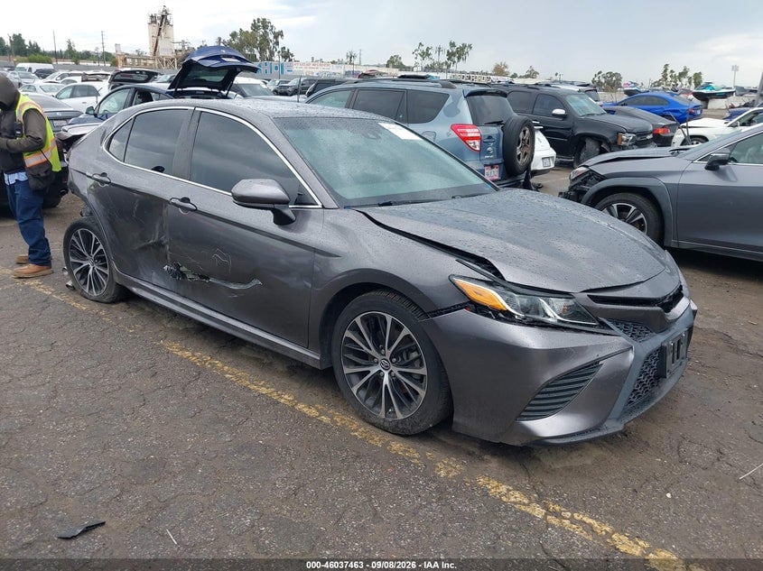 2018 TOYOTA CAMRY SE | 4T1B11HK4JU643149 | UPCARS