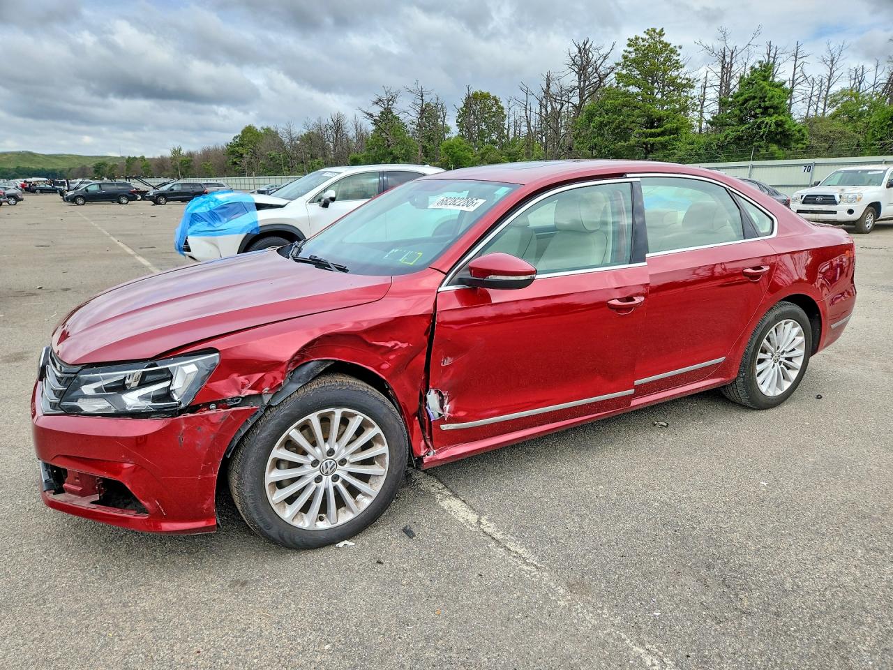 2017 VOLKSWAGEN PASSAT SE | 1VWBT7A37HC055795 | UPCARS