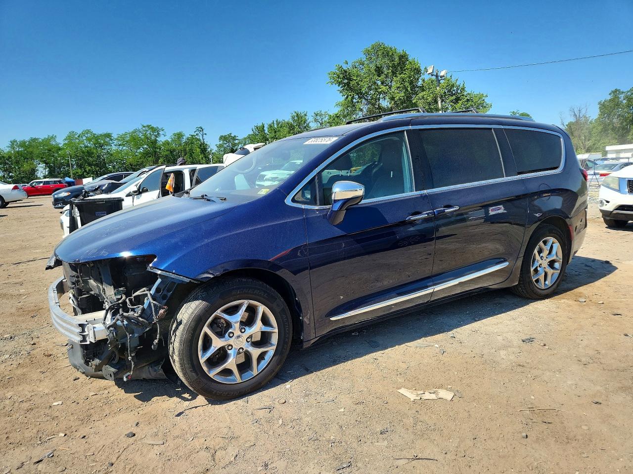 2017 CHRYSLER PACIFICA LIMITED | 2C4RC1GG4HR599669 | UPCARS