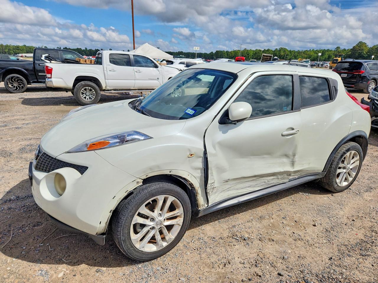 2012 NISSAN JUKE S | JN8AF5MR2CT102576 | UPCARS