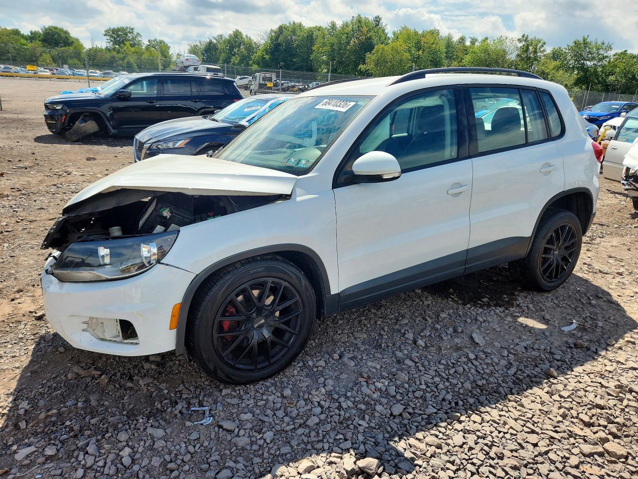 2016 VOLKSWAGEN TIGUAN S | WVGAV7AX4GW529142 | UPCARS