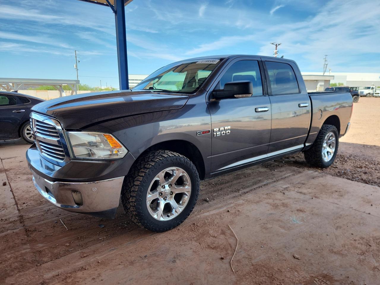 2016 RAM 1500 SLT | 1C6RR6LM1GS201815 | UPCARS