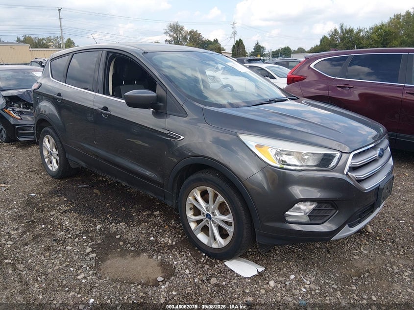 2017 FORD ESCAPE SE | 1FMCU9GD9HUC76188 | UPCARS