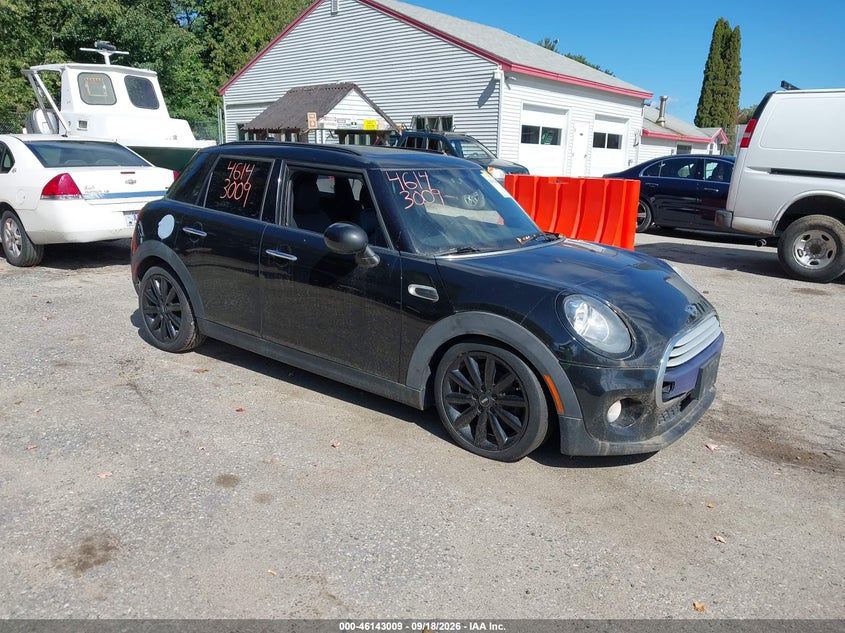 2015 MINI HARDTOP COOPER | WMWXS5C57F2C63578 | UPCARS