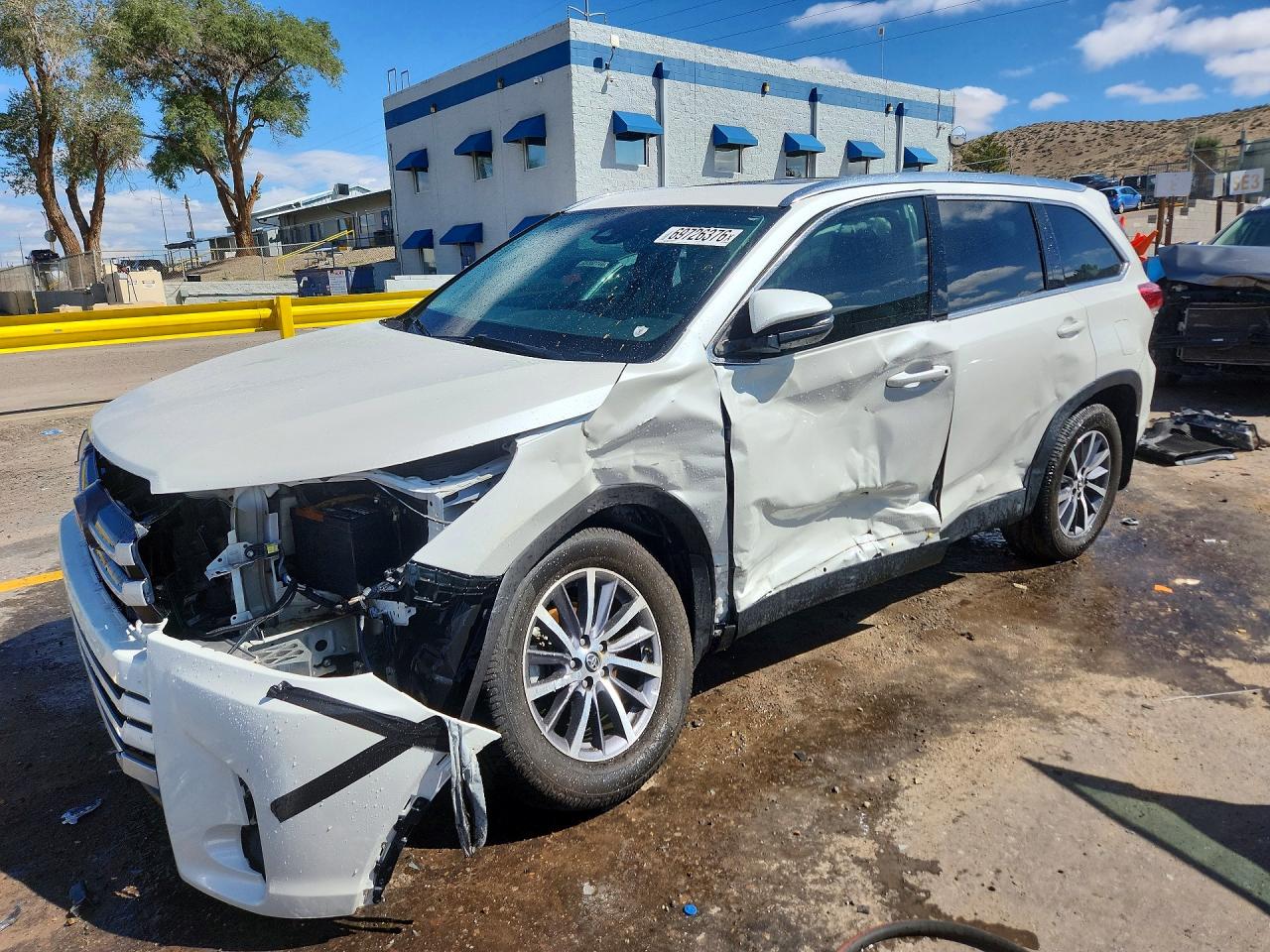 2019 TOYOTA HIGHLANDER XLE | 5TDJZRFH9KS573233 | UPCARS
