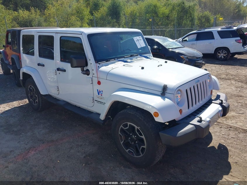2013 JEEP WRANGLER UNLIMITED SAHARA | 1C4HJWEG8DL627154 | UPCARS