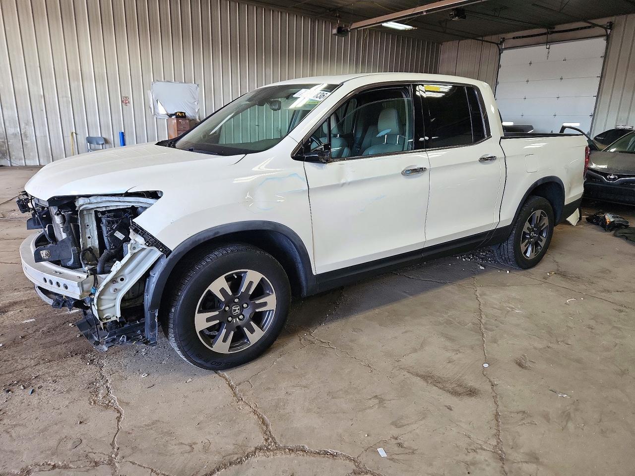 2018 HONDA RIDGELINE RTL | 5FPYK3F78JB006884 | UPCARS