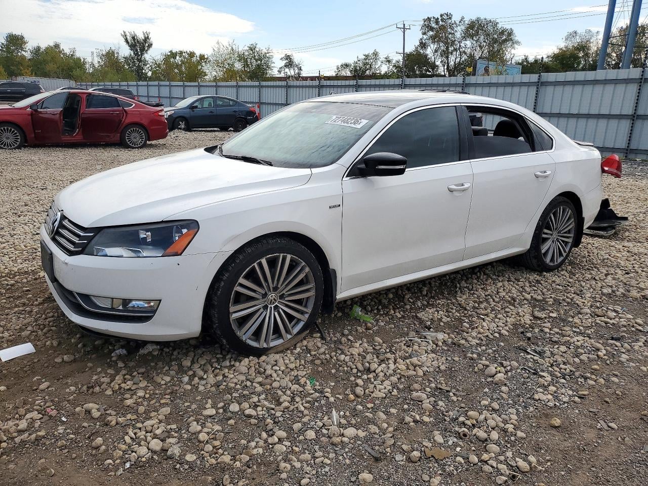 2015 VOLKSWAGEN PASSAT SE | 1VWBS7A32FC057468 | UPCARS