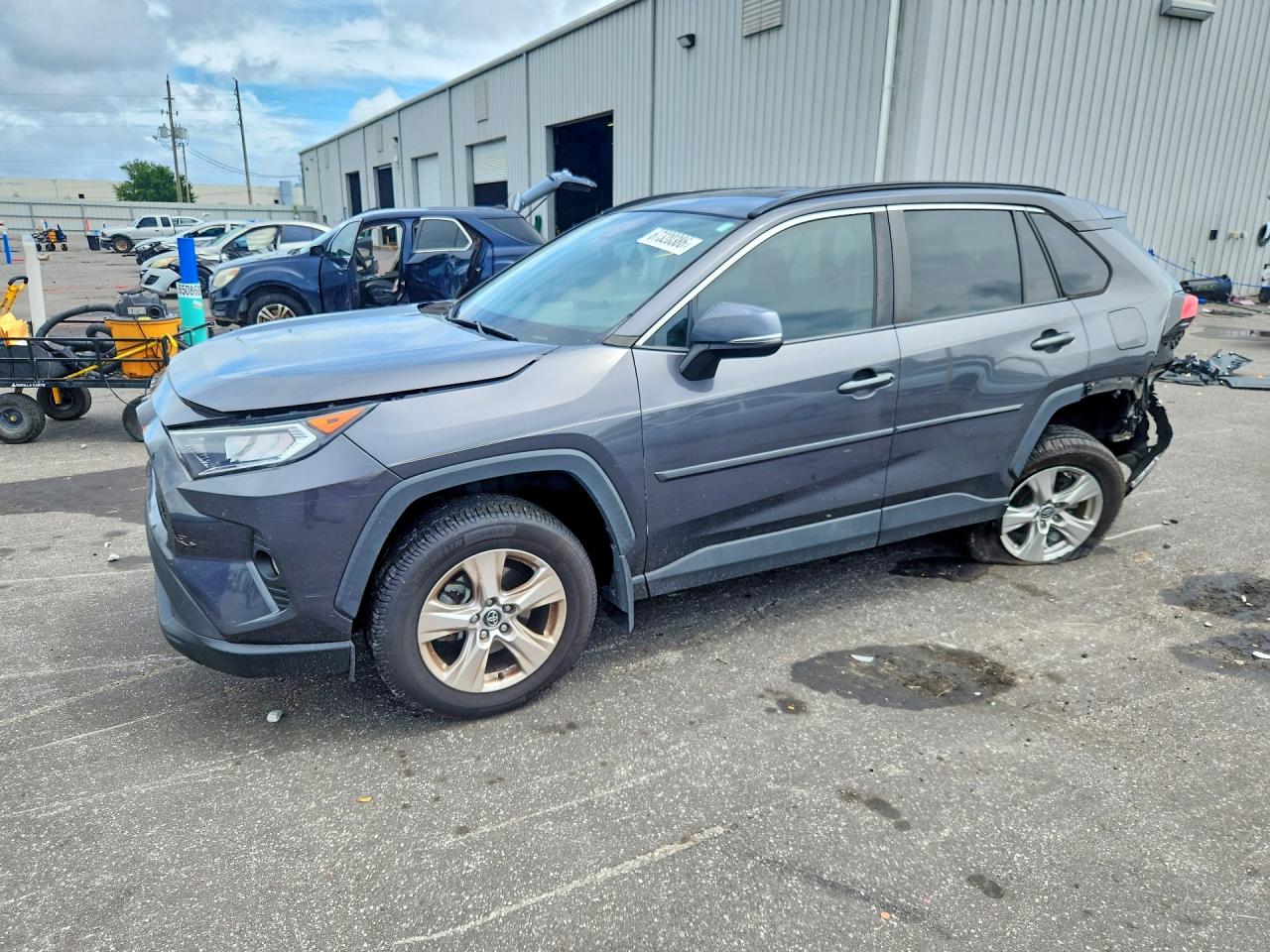 2021 TOYOTA RAV4 XLE | 2T3W1RFV4MW103907 | UPCARS