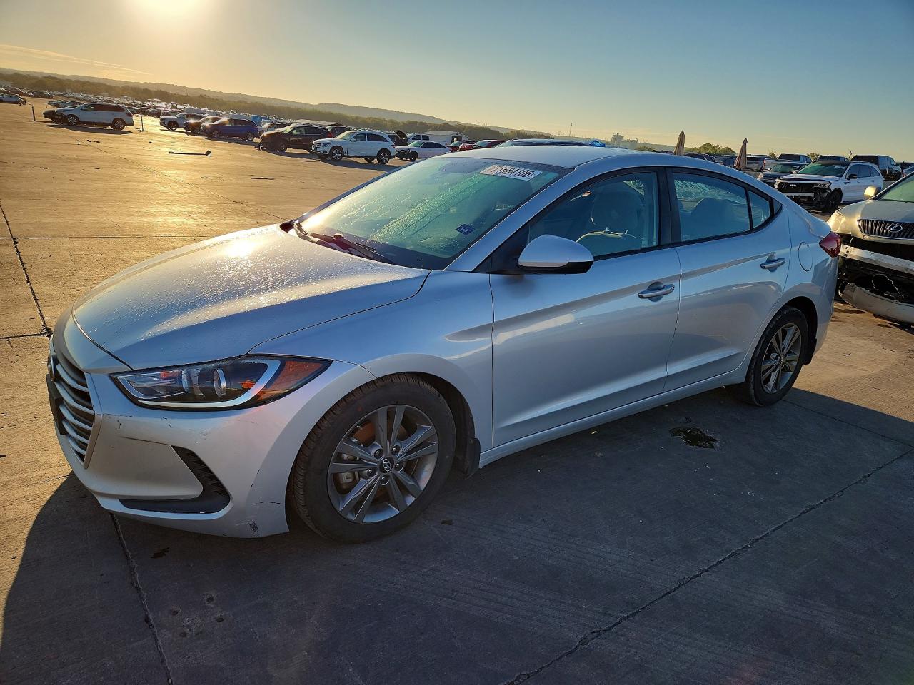 2018 HYUNDAI ELANTRA SEL | 5NPD84LF9JH249404 | UPCARS