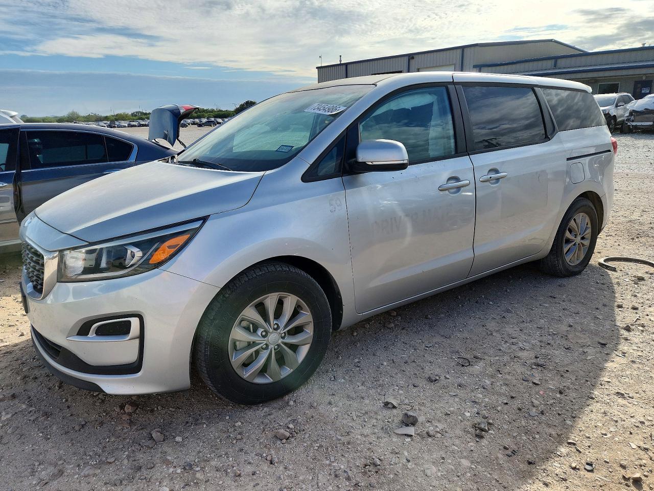 2019 KIA SEDONA LX | KNDMB5C13K6559927 | UPCARS